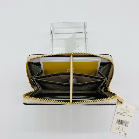 Michael Kors EW Crossbody Bag & ZA Card Case Wallet - Picture 10 of 11